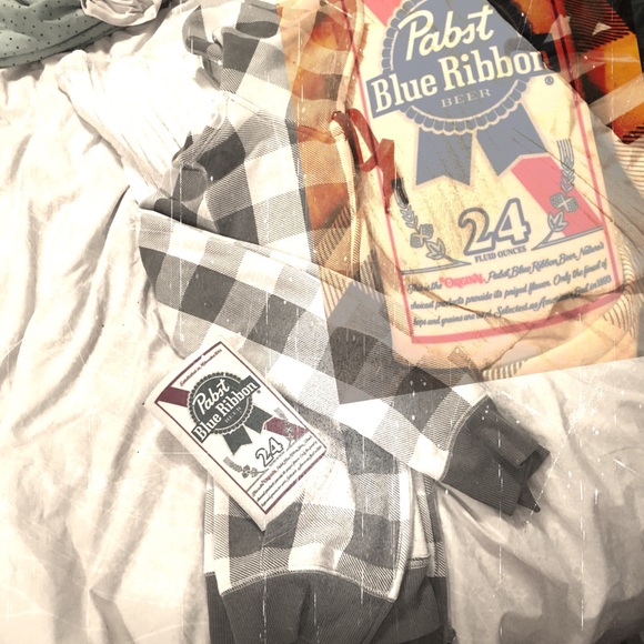 Pabst Blue Ribbon - 24 oz. Can Coozie - Picture 1 of 4